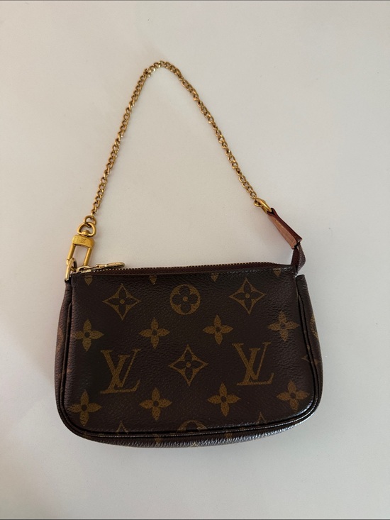 Louis Vuitton Handbags - Louis Vuitton Brown Monogram Mini Pochette with Gold Chain